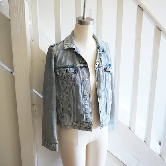 Levi’s Premium Trucker Denim Jacket • Size Small • Light Wash - Picture 1 of 5